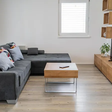 Swim And Relax Apartment